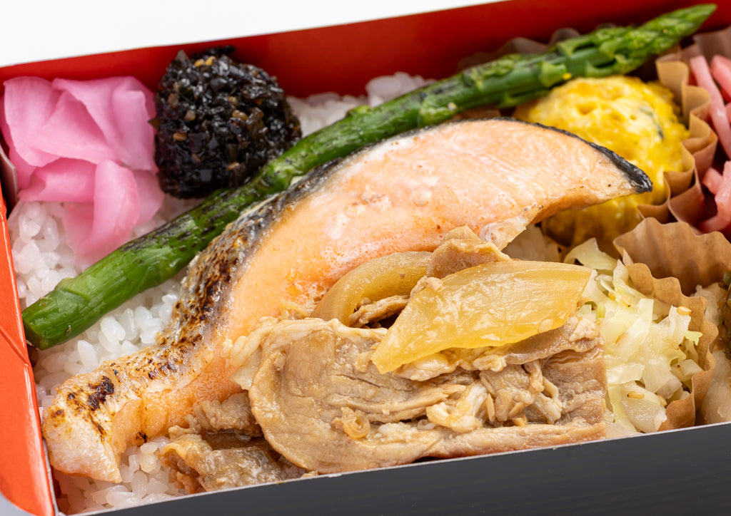 一段弁当 鮭の塩焼きと豚の生姜焼き