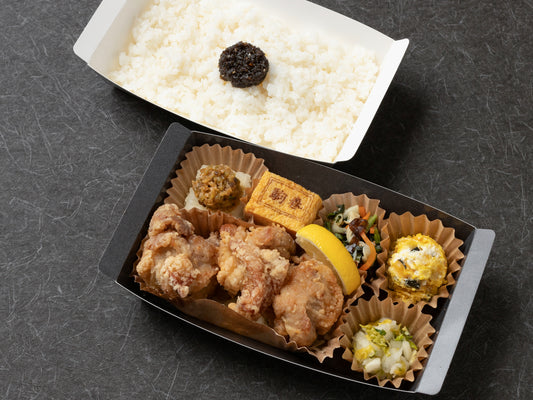 二段折箱弁当 鶏ももの和風から揚げ