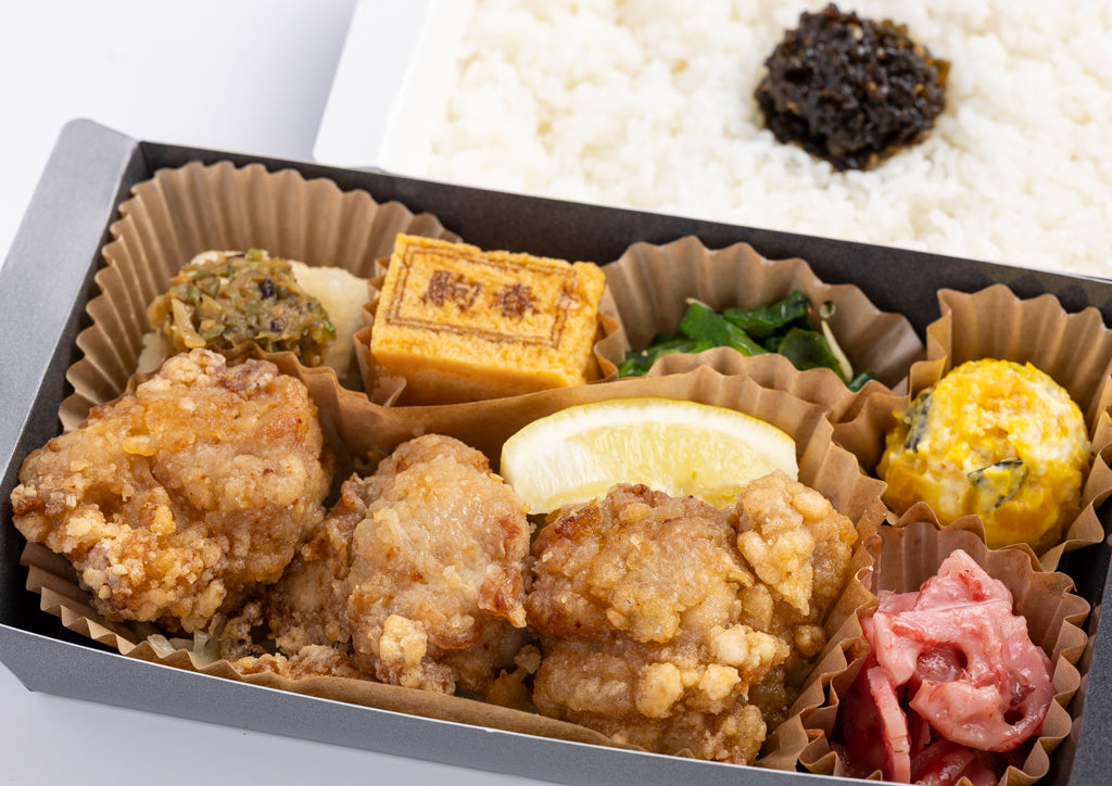 二段折箱弁当 鶏ももの和風から揚げ