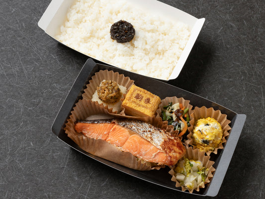 二段折箱弁当 トロサーモンの味醂醤油焼き