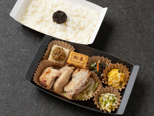 二段折箱弁当 とりの塩麹焼き