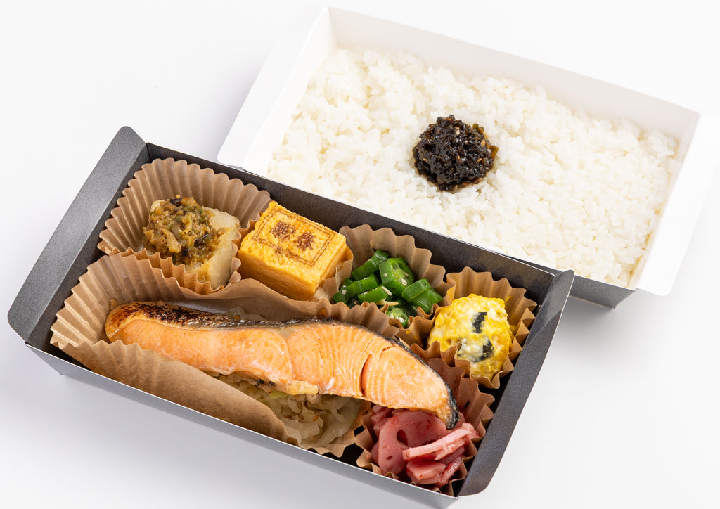 二段折箱弁当 トロサーモンの味醂醤油焼き