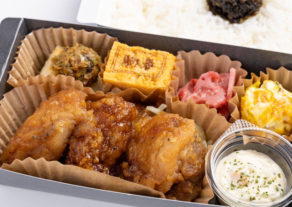 二段折箱弁当 濃厚タルタルのチキン南蛮